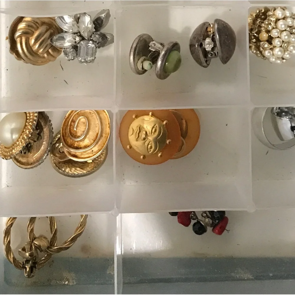 Lot of 24 vintage clip on earrings - Picture 3 of 5